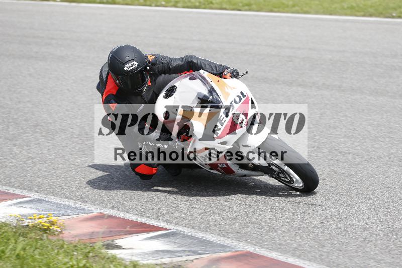 /Archiv-2024/29 12.06.2024 MOTO.CH Track Day ADR/Gruppe gelb/9